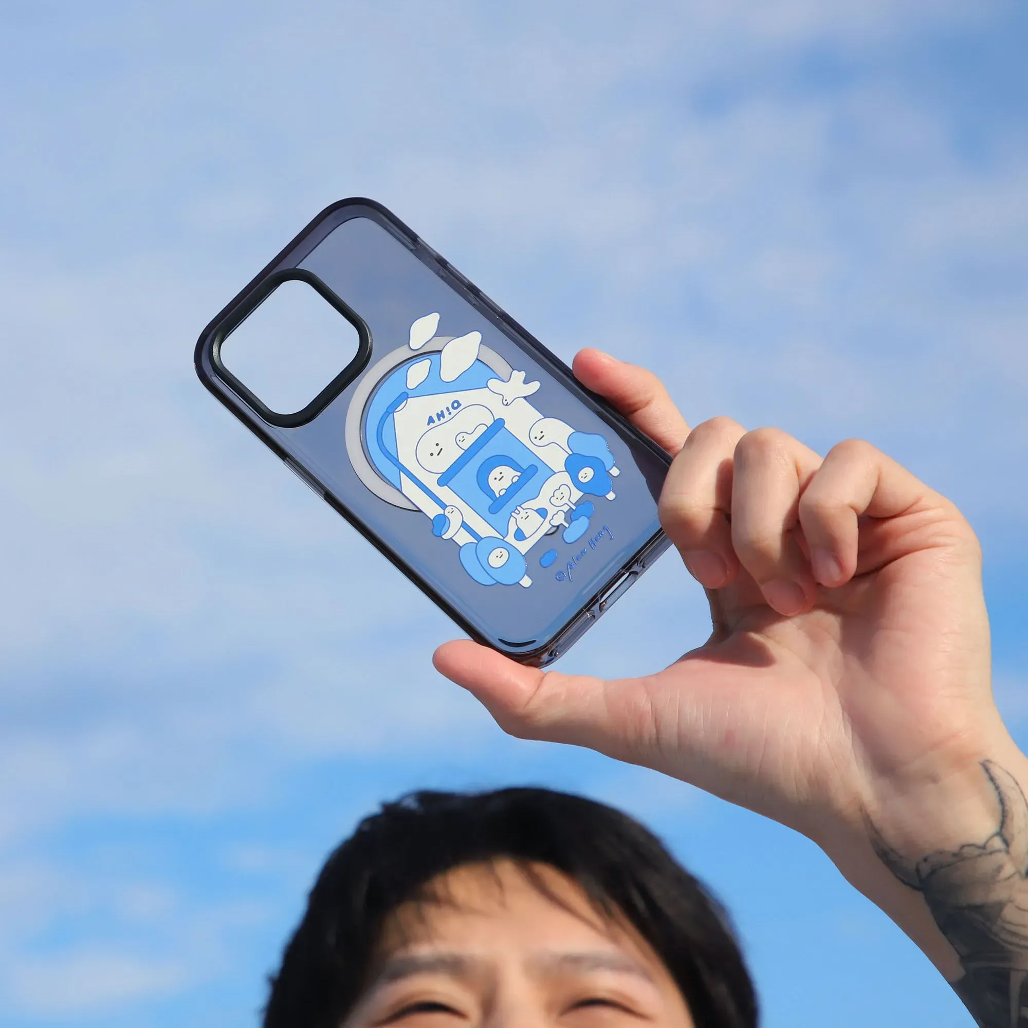 AH!Q by ALAN HONG | こんにちは、私はAH!Qです | SolidSuit - iPhone